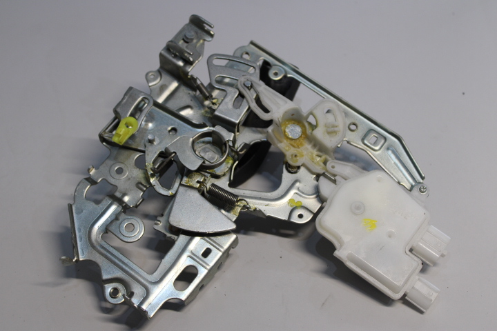 15324511487-img-6131.jpg FECHADURA INTERNA ELETRICA PORTA LATERAL MASTER 2014/2022 - Image 1