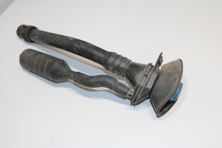 15325101579-img-6213.jpg Bocal de Enchimento Adblue Mercedes-Benz - A9064701520 - Image 1