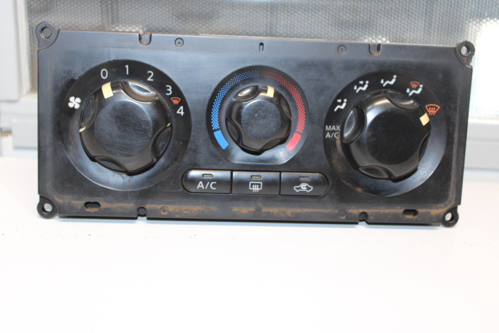 15325242724-img-6309-1.jpg COMANDO AR CONDICIONADO NISSAN FRONTIER 2008 A 2016 - Image 1