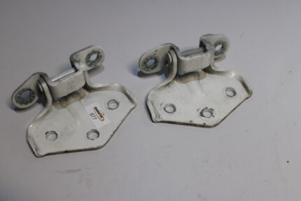 DOBRADIÇAS DA PORTA DIANTEIRA ESQUERDA HYUNDAI HR