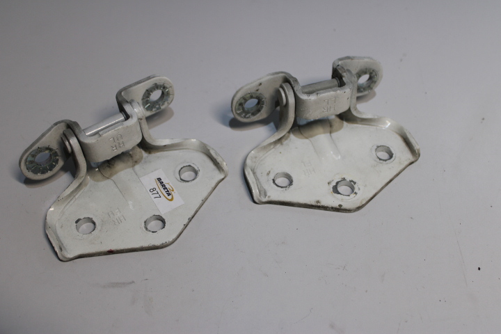 15327258391-img-6479.jpg DOBRADIÇAS DA PORTA DIANTEIRA ESQUERDA HYUNDAI HR - Image 1