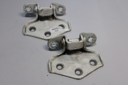 DOBRADIÇAS DA PORTA DIANTEIRA DIREITA  HYUNDAI HR 06/25