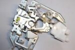 fechadura elétrica porta traseira direita Renault master  14 /24