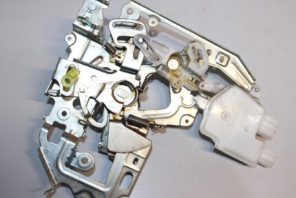 fechadura elétrica porta traseira direita Renault master  14 /24
