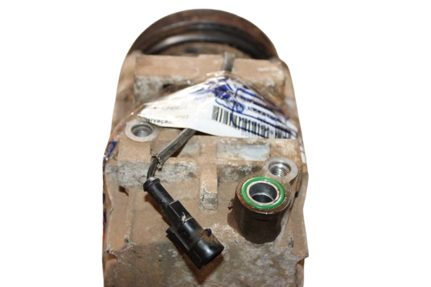 15330891907-img-7215-removebg-preview.png Compressor De Ar Mahindra - 2.2 - Image 1