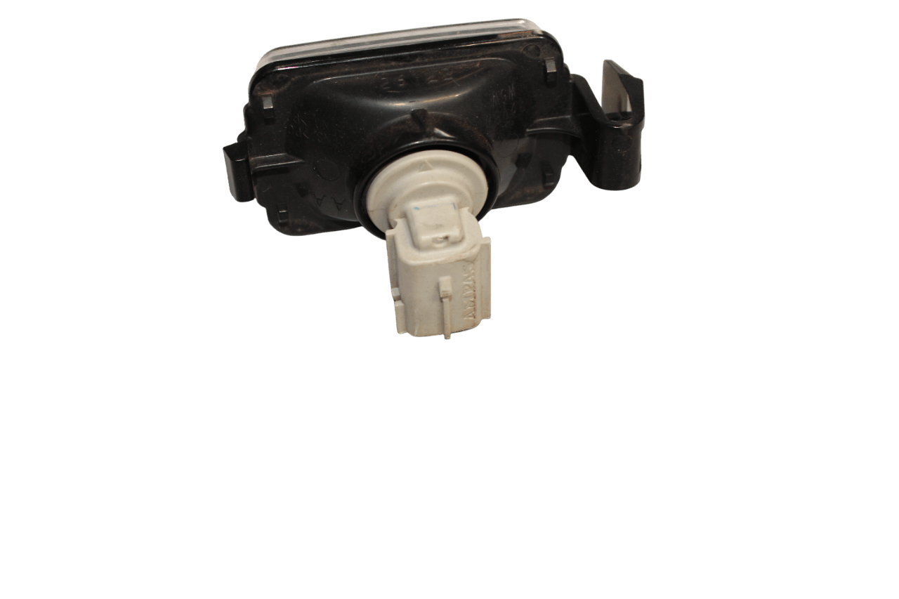 15347893505-img-8691-photoroom.png LANTERNA PLACA TRASEIRA HILUIX 21/24 - Image 1