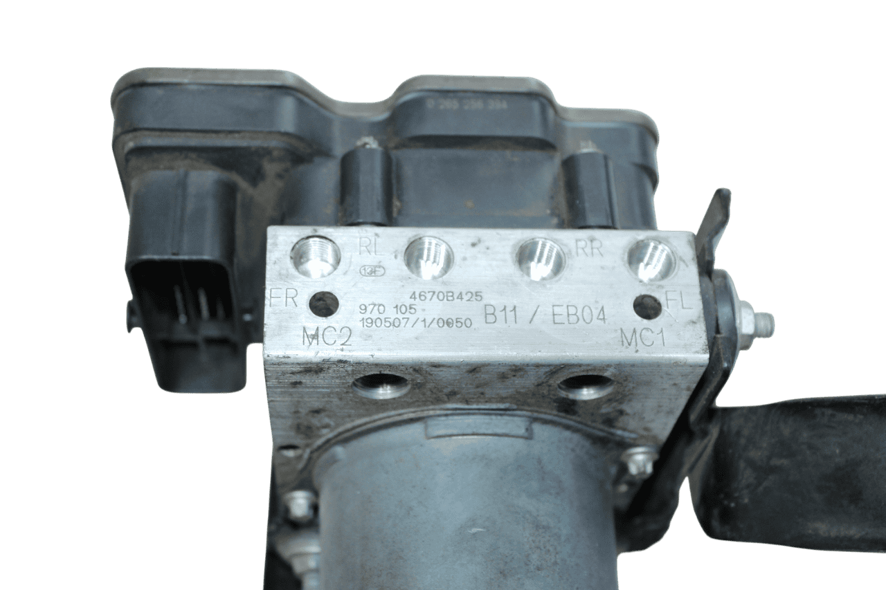 15361321382-img-0121-photoroom-2.png Módulo Abs New Triton 2.4 Diesel 4670B425 - Image 1