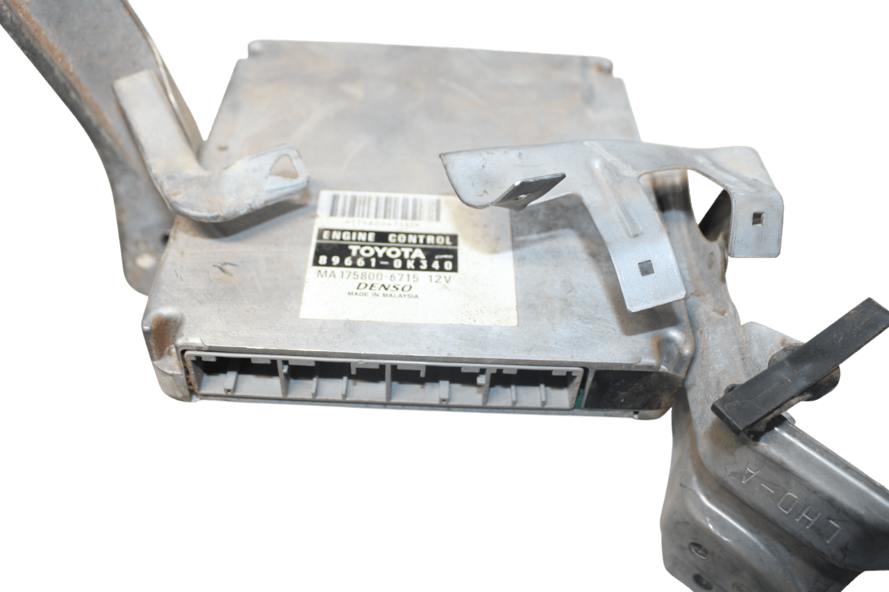 15366656040-img-1016-photoroom.png Módulo Injeção Hilux Sw4 3.0 Automática 06/11 896610k340 - Image 1