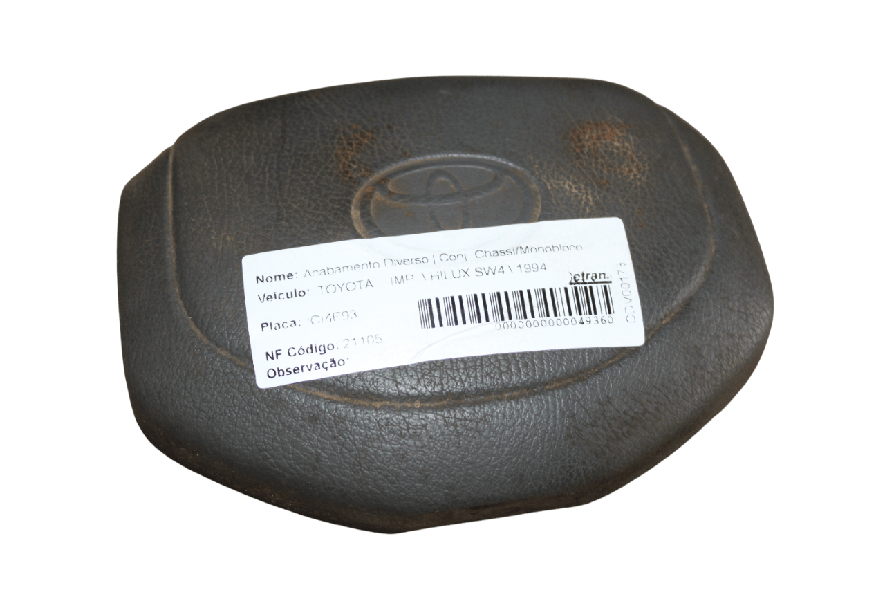 15367253494-img-9675-photoroom.png tampa do volante hilux 2.7 gasolina até 1995 original - Image 1