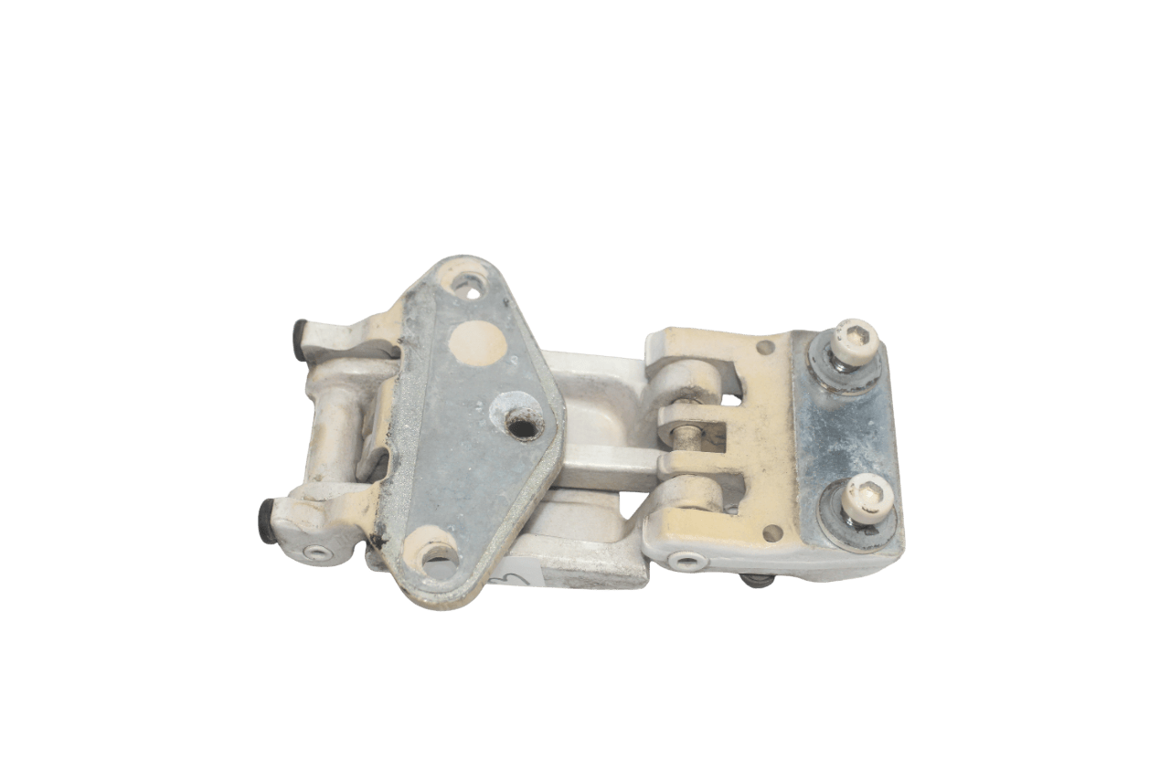 15398867125-img-3003-photoroom.png DOBRADIÇA PORTA TRASEIRA SUPERIOR DIIREITO IVECO DAYLI 2025 - Image 1