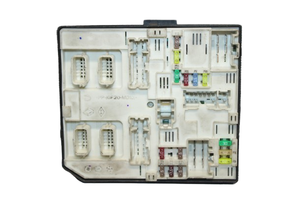 15556045180-img-5336-removebg-preview.png Caixa de Fusíveis Externa Master 2.3 Diesel 20/24 284B73110R - Imagem 1