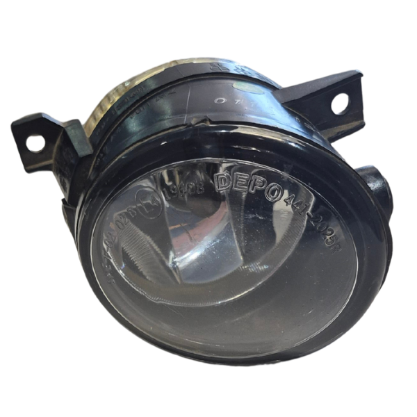 15585193361-41.png FAROL AUXILIAR DIREITO VOLKSWAGEN AMAROK 2012/2016 - Imagem 1